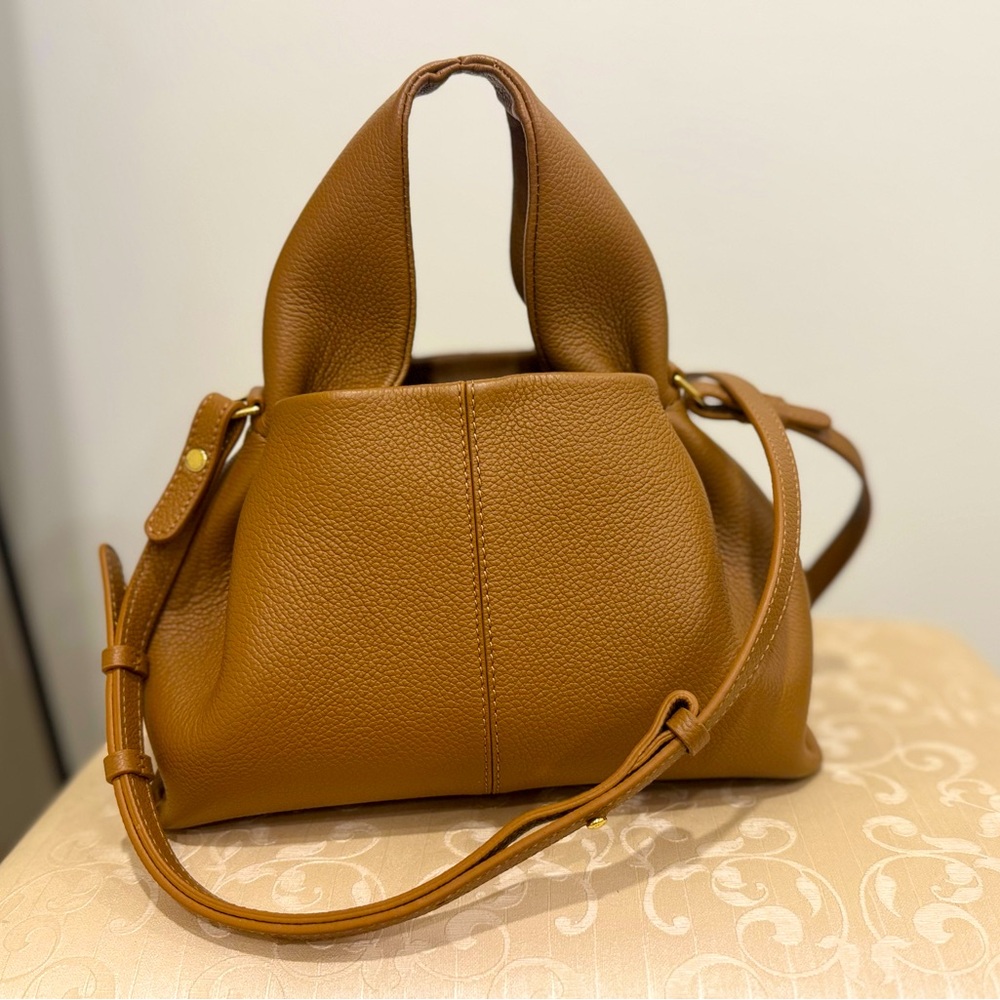 Polene Numéro Neuf Mini
EDITION TEXTURED CAMEL